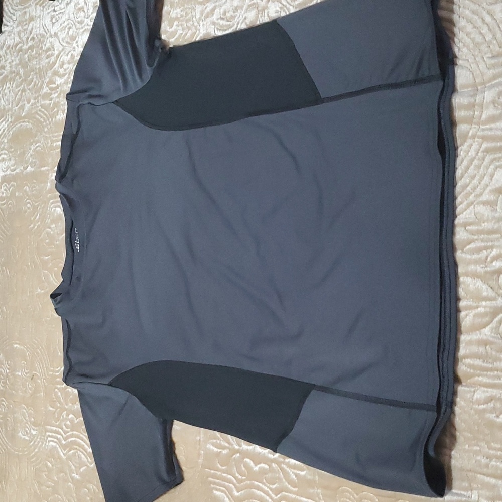 Mens Large short sleeve drives shirt.